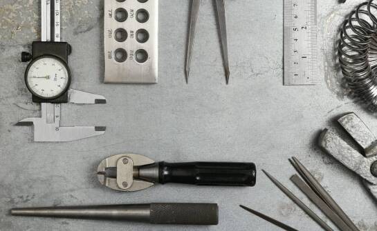 W jaki sposób stalowe szablony laserowe przyczyniają się do oszczędności kosztów produkcji?