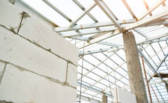 Jak obróbki blacharskie wpływają na wygląd budynku?