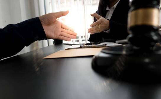 Jakie są możliwości negocjacji z komornikiem w sprawach alimentacyjnych?