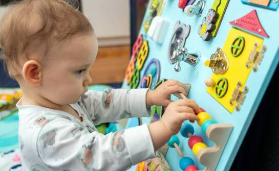 Wpływ Metody Tomatisa na zdolności poznawcze dzieci – co mówią eksperci?