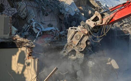 Jak tur używany wspiera realizację dużych projektów budowlanych?