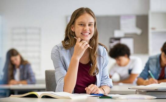 Opracowania lektur jako fundament skutecznej nauki języka polskiego