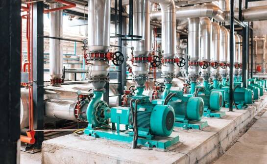 Rola pomp hydraulicznych tłoczkowych w automatyzacji procesów przemysłowych