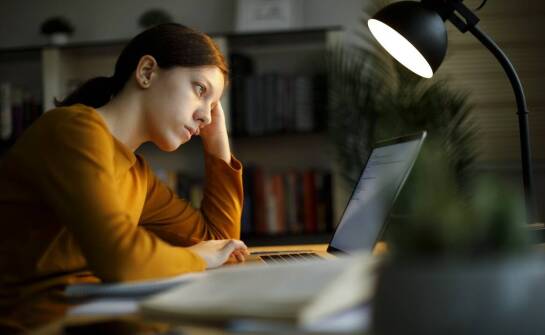 Jak psycholog online może wspierać klientów agencji detektywistycznych?