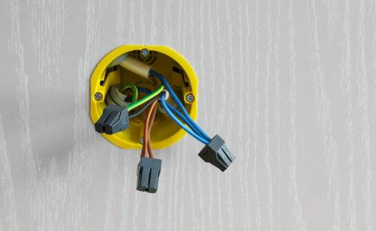Zastosowanie puszki 5-krotnej w nowoczesnych instalacjach przemysłowych