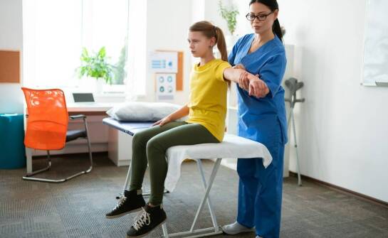 W czym może pomóc osteopata dziecięcy?