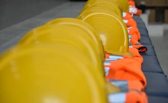 Jakie są najlepsze praktyki w zakresie monitorowania czynników szkodliwych?