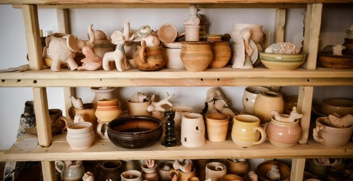 Jakie kolory figurek ceramicznych są obecnie najmodniejsze?