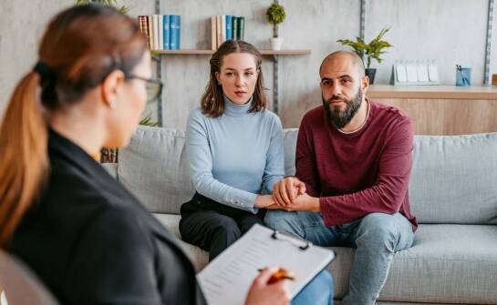 Jak psychoterapeuta par może przygotować małżonków na narodziny dziecka?