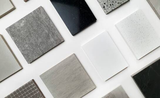 Jakie są różnice między różnymi rodzajami materiałów używanych do produkcji podstawek?