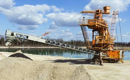 Jakie są kluczowe cechy nowoczesnych przesiewaczy wibracyjnych?