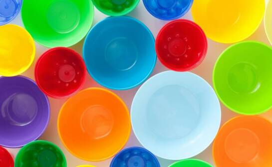 Miseczki plastikowe jako element wyposażenia firm produkcyjnych