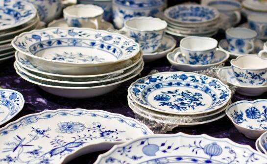 The Impact of Artistic Decorations on the Functionality of Ceramic Plates