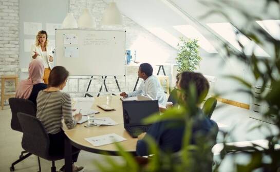 Jak kurs pakiet office może poprawić organizację pracy zespołu?