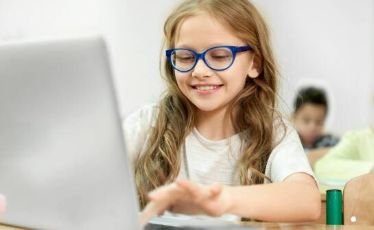 Dlaczego okulary oga są idealnym wyborem dla dzieci?
