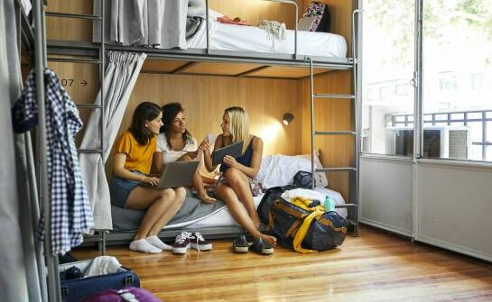 Wybierz tani hostel w Warszawie dla uczestników imprez sportowych – co oferujemy?