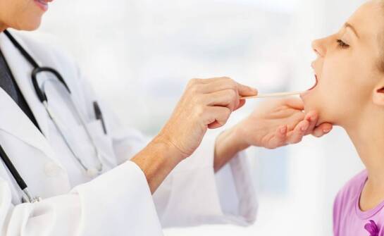 Jakie są najczęstsze pytania rodziców do dermatologa dziecięcego dotyczące pielęgnacji skóry?