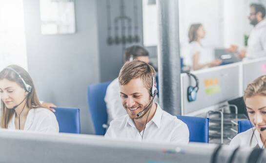 W jaki sposób profesjonalna obsługa klienta wpływa na sukces telefonicznej windykacji?