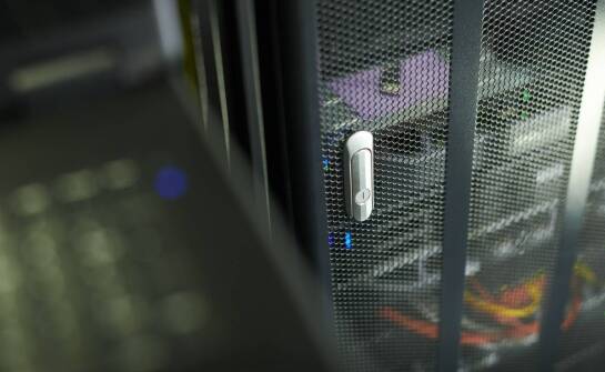 Wpływ wysokiej dostępności serwera HTTP na działanie aplikacji webowych