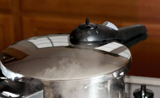 Jak tabela czasów gotowania w szybkowarze wspiera zdrowe gotowanie?