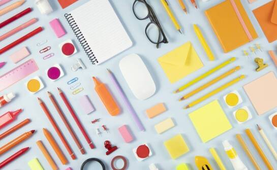 Jak zastosowanie puszek z tworzyw sztucznych wpływa na efektywność przechowywania?