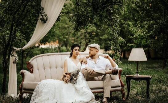 Najczęściej wybierane motywy weselne na Kaszubach – trendy i inspiracje