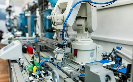 Serwo sterowanie w robotyce – jak zwiększa efektywność operacyjną?