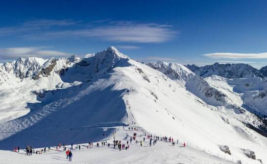 Najciekawsze wydarzenia snowboardowe w Alpach podczas sezonu
