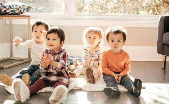 Jak zrelaksować dzieci przed rodzinną sesją zdjęciową na świeżym powietrzu?