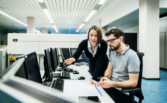 Dlaczego hosting biznesowy do domeny jest kluczowy dla firmowej poczty e-mail?