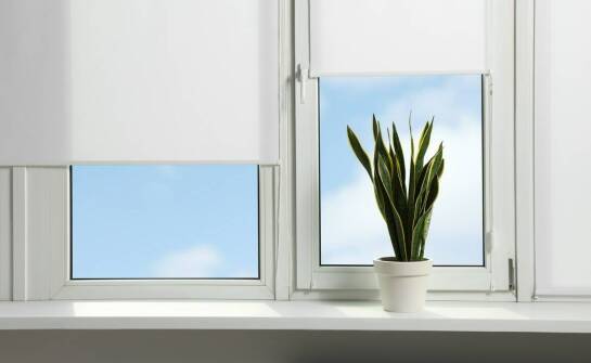 Dlaczego warto zainwestować w rolety podtynkowe dla domów energooszczędnych?