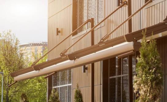 Innowacje technologiczne w markizach fasadowych – co nowego na rynku?