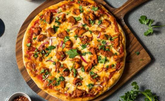 Najlepsze propozycje pizzy dla fanów ostrej kuchni na Ratajach