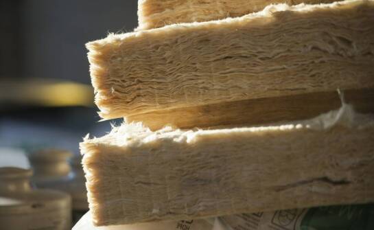 Najczęstsze błędy przy wyborze materiałów do izolacji posadzki w piwnicy