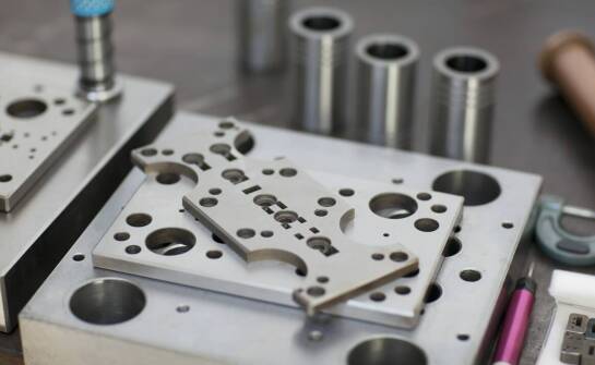 Zastosowanie zaawansowanych materiałów w produkcji fazowników do gwintów