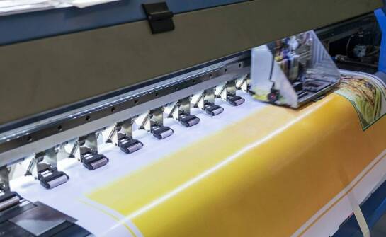 Technologia druku solventowego – idealne rozwiązanie dla reklamy zewnętrznej