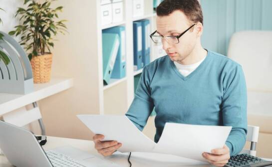 Analiza przypadków, w których wybór niewłaściwego consignee wpłynął na organizację eventu