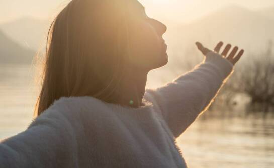 Efektywność EFT w terapii zaburzeń emocjonalnych u dzieci i młodzieży