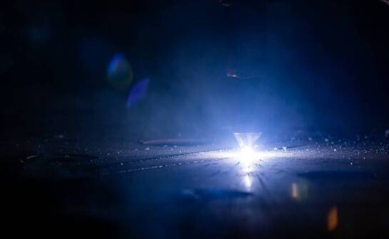 Jakie są perspektywy rozwoju technologii laserowej w kontekście konserwacji metali?