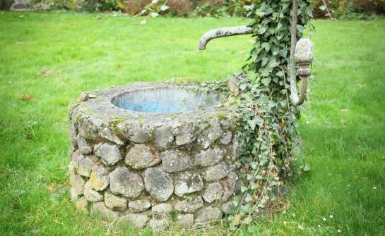 Wpływ kranu w ogrodzie z kamienia na ekologiczne zarządzanie wodą