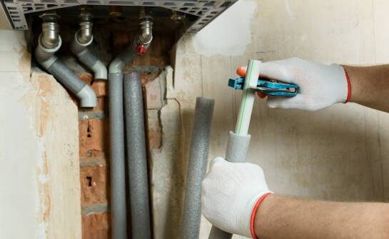 Płyn do czyszczenia instalacji CO – jakie osady i zabrudzenia usuwa najskuteczniej?