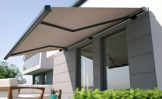 Wybór odpowiednich rolet balkonowych – na co zwrócić uwagę?