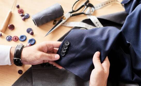 Garnitury damskie na miarę – jakie opcje personalizacji są dostępne?