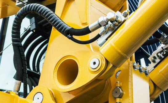 Jak dostosować harmonogram naprawy do intensywnego użytkowania maszyn budowlanych?