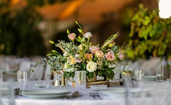 Inspiracje na personalizowane winietki na stołach komunijnych