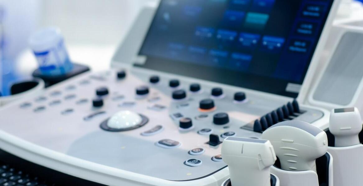 W jaki sposób American Heart wykorzystuje zaawansowane technologie w leczeniu chorób serca?