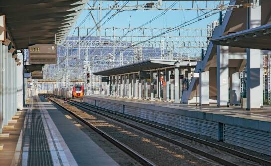 Aktualny rozkład ŁKA – co warto wiedzieć przed podróżą pociągiem w regionie?