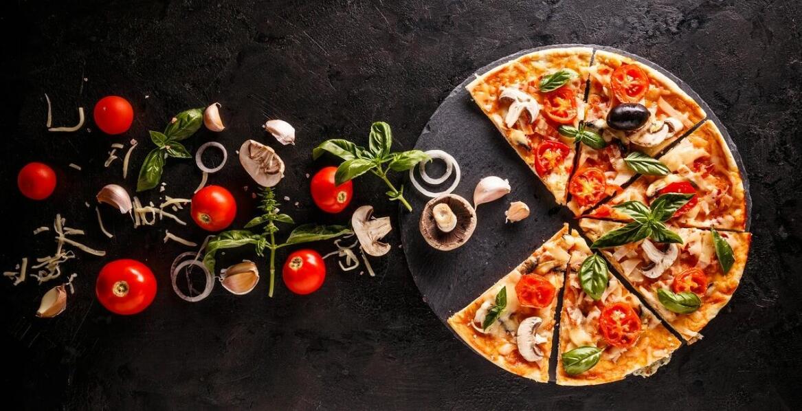 Jakie promocje na pizzę oferujemy w wybrane dni tygodnia?