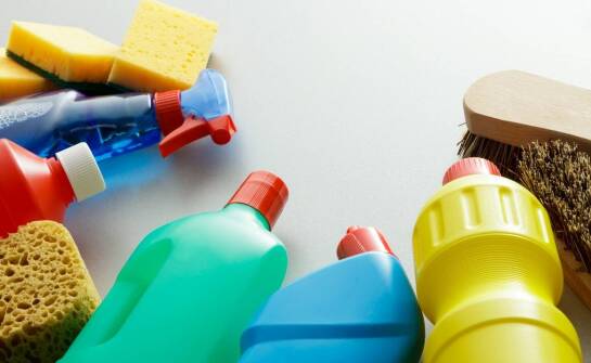 Jakie są zalety stosowania ekologicznej chemii gospodarczej w firmach?