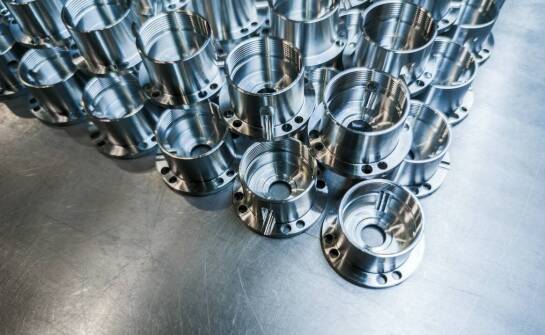 Anodowanie aluminium dla przemysłu zbrojeniowego: kluczowe korzyści